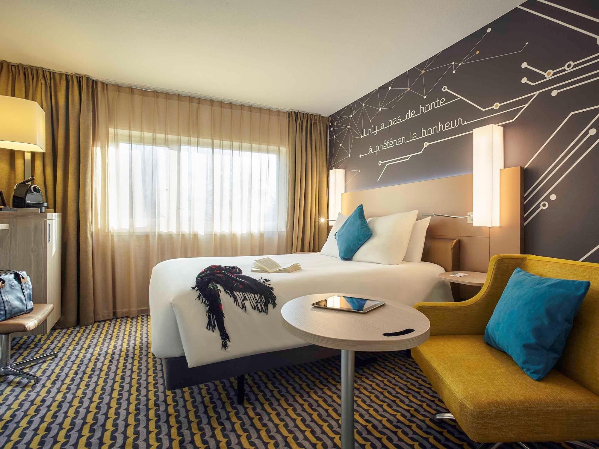 Mercure Paris Sud Les Ulis-Courtaboeuf Exterior photo