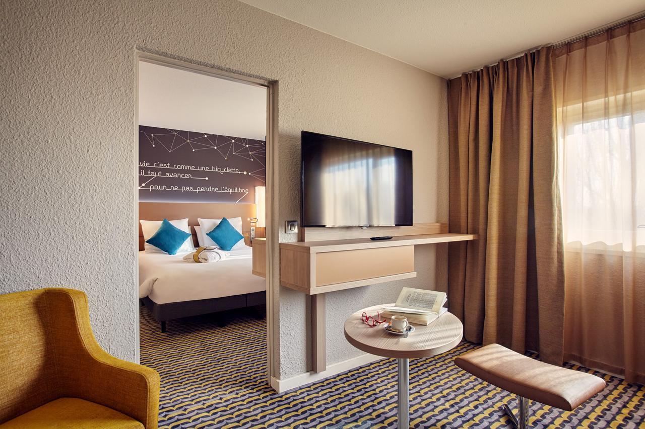 Mercure Paris Sud Les Ulis-Courtaboeuf Exterior photo